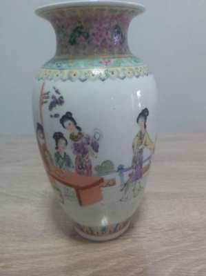 Beautiful chinese vase good condition 10