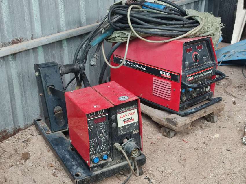 Welding machine Lincoln  INVERTEC V350 Pro pack