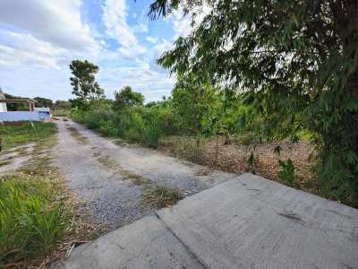 Hot! 2-3-6 Rai Corner Plot - Ideal for Small Home Development!