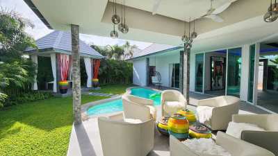 Better than ever: Brand-new, 2 or 3-bedroom boutique pool-villas in Hu