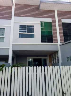 3 beds 3 baths Townhome for Sale North Pattaya,close to Motorway 7.