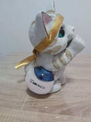 Gorgeous large cute chinese porcelain cat in puss in boots style