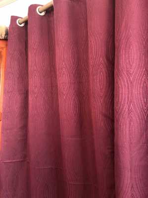 2 Curtains with eyelets, purple ,opaque 2.20m x 1.33m..