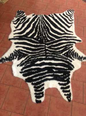 Beautiful Carpet artificial wool, zebra style  ..REDUCET