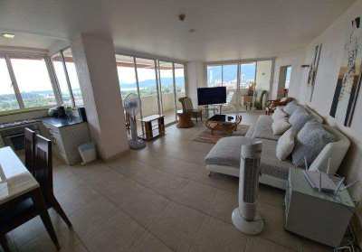  Condo 120sqm Seaview 2 Bed and 2 Bathroom , Edge of Patong Beach