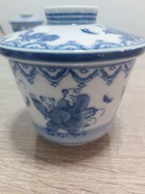 Pair chinese lidded bowls plus one more price includes delivery