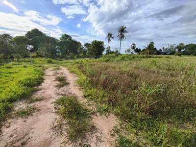 6-1-28 Rai Located West of Hua Hin Bypass in Small Farming Community