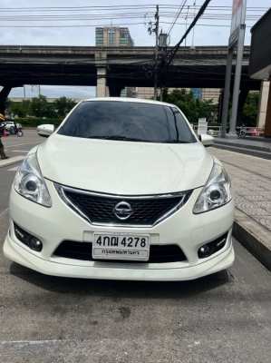 Nissan pulsar 1.8v 2013