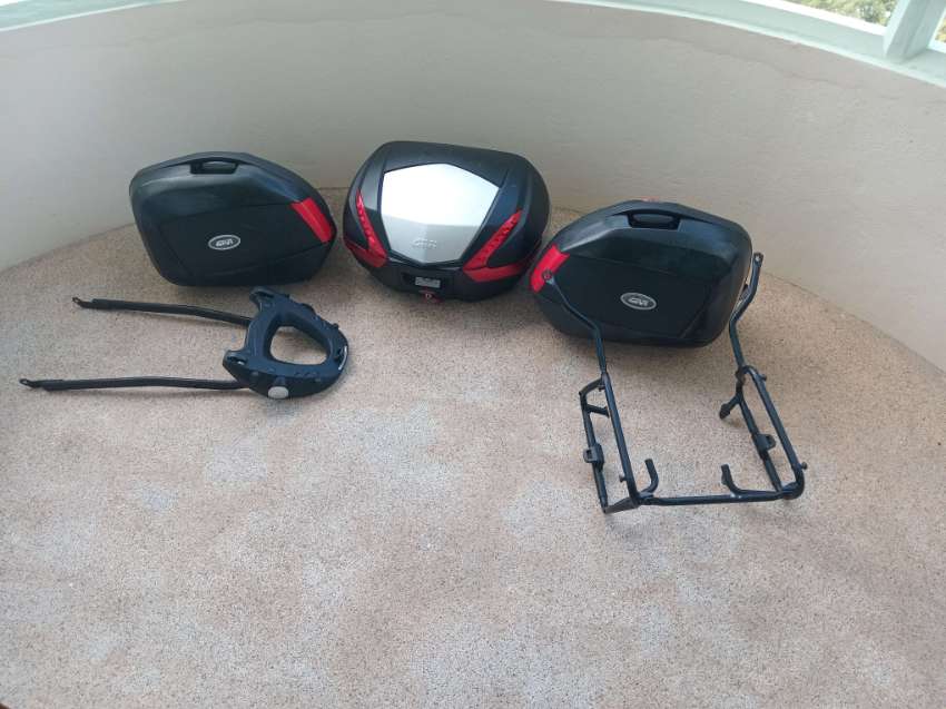 Givi full box and pannier set ( honda cb650 )