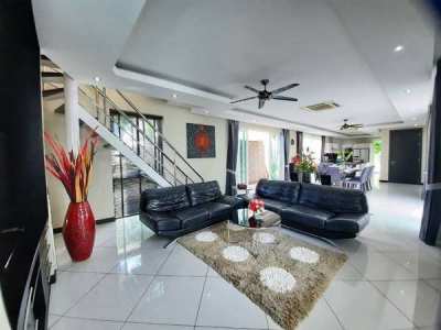 HS1621  Jomtien House , 5 bed, Private pool For sale 