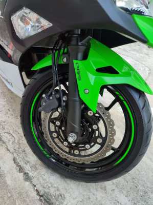 มอเตอร์ไซค์ Kawasaki Ninja 400 ปี 2021 + ท่อ Akrapovic Carbon แท้