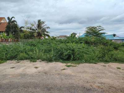 80 TW Square Shaped Home Building Plot Great Location Near City Center