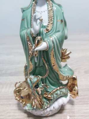 Chinese statue of guan yin 8.5