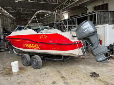 Yamaha SR23 w/Yamaha 250 ob 4 stroke, bimini, trailer & free delivery