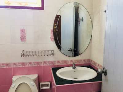 Charming 1-Bedroom with Private Bath in Convenient Bangrak, Koh Samui 