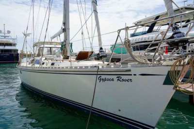 2004 Hylas 54