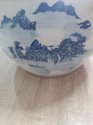 Massive and heavy chinese blue/white fishbowl with good mark