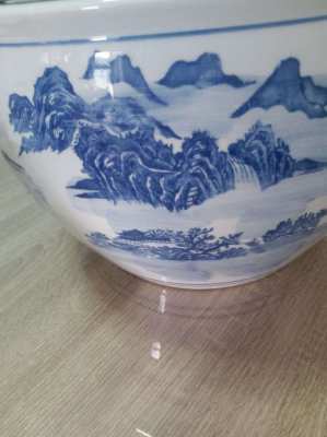 Massive and heavy chinese blue/white fishbowl with good mark