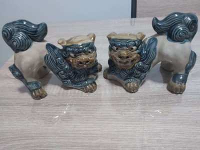 Large pair of chinese foo/fu dogs in crouching position