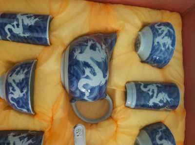 Chinese blue and white tea set boxed 15 items showing dragons