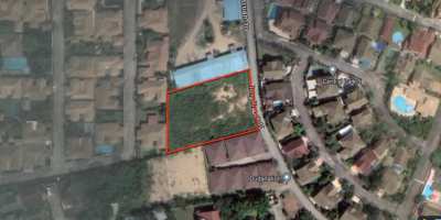 Land for Sale! Super location. Priced to sell @ 14M