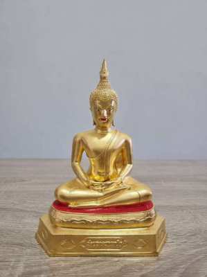 Gold budha 10