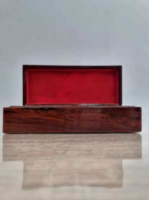 Gorgeous mother of pearl chinese tranket box