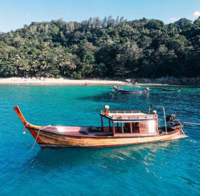 เรือหางยาวมือสองสภาพนางฟ้า 1000%  รับแล้วพร้อมใช้งานเลย