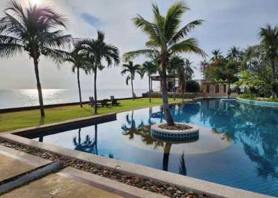 Large Fully Furnished 1 BR 2 Bath Oceanfront Poolside Condo 