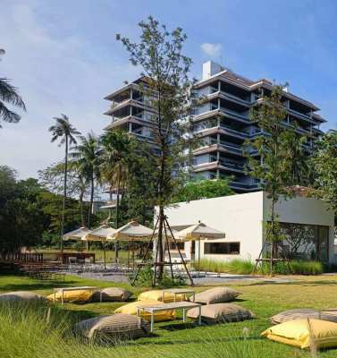 BEACH FRONT CONDO AT REGENT VILLA FOR SALE