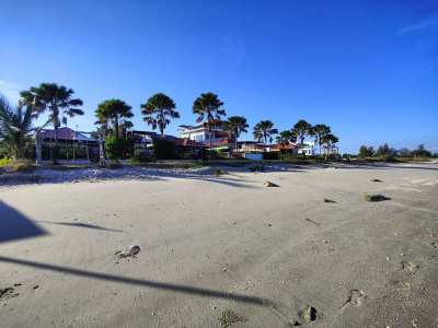 1-0-0 Rai -  Absolute Beachfront Home Plot - 2 Chanotes - 200 TW Each 