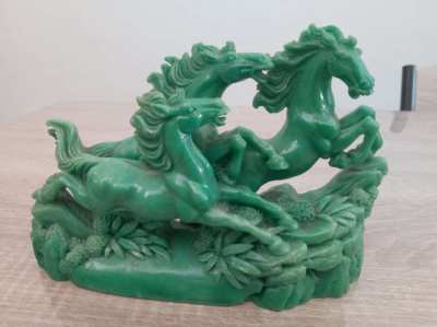 January sale beautifull chinese statue of three galloping horses