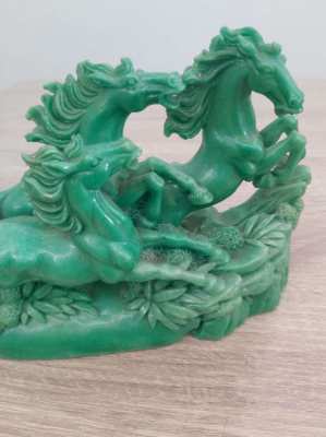 January sale beautifull chinese statue of three galloping horses