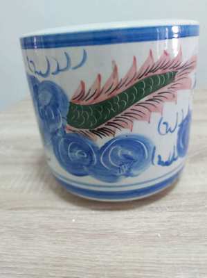 Sale now on chinese Jarinere showing a beautifull dragon