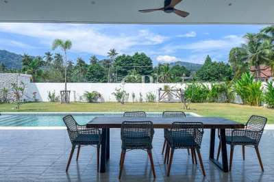 Magnificent, Timeless 4-Bedroom Pool Villa with in Rawai, Phuket