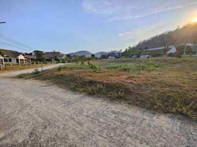 Nice Mountain View 1-1-82 Rai Subdivided Into 8 Home Building Plots 