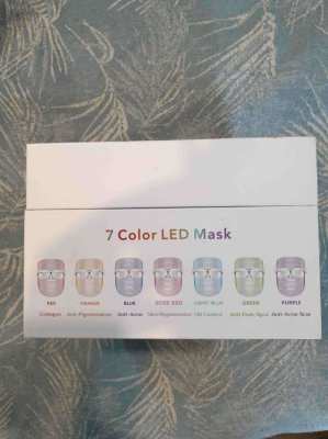 Starla 7- in - 1 LED light Therapy Face Mask