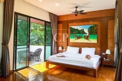 Charming, Thai-Luxury 3-Bedroom Pool Villa in Rawai, Phuket Thailand