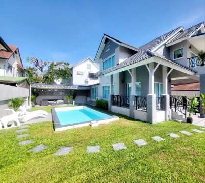 Modern Pool Villa For Sale with 5 Bedrooms & 6 Bathrooms 