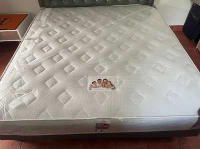 Mattress, 6 feet (King Size) high quality Mattress-6 feet, NEW unused