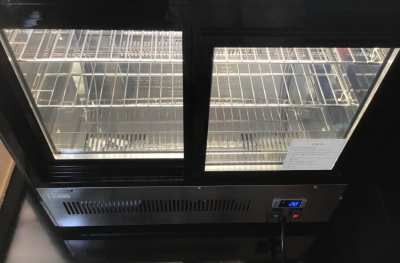 เค้กตู้เย็นและแซนด์วิช     Cake and sandwich display refrigerator 