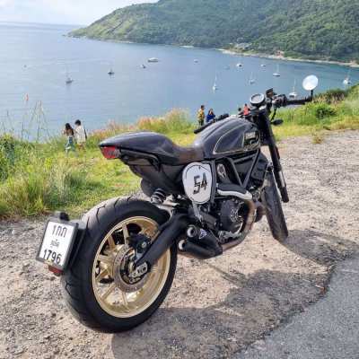 Ducati Scrambler 800cc cafe racer