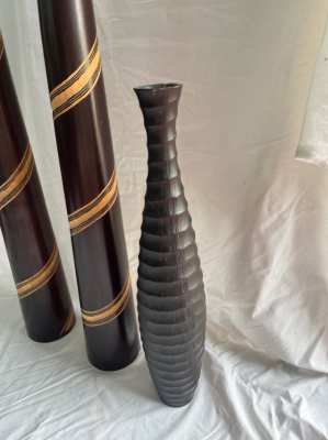 Wooden Vase, 2 beautiful vases made of wood ,--REDUCET--