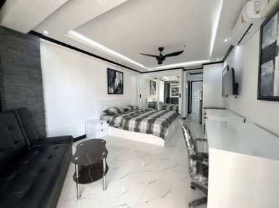 Jomtien beach sea view condo