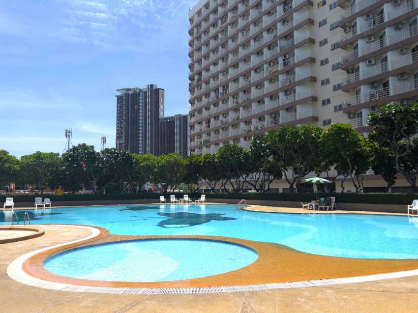 Jomtien beach sea view condo