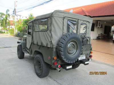 jeep J25