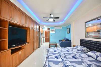 Jomtien beach condo rentals furnished  pet friendly low floor 