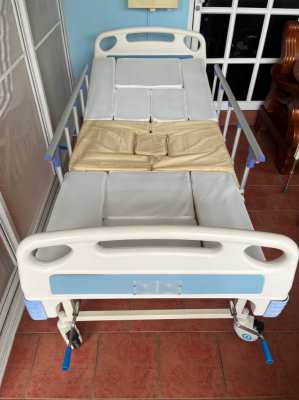 Hospital bed,Nursing bed, with mattress,and lots of accessories