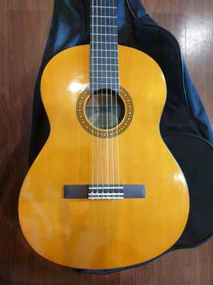 Yamaha CS40 Classical Guitar