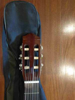 Yamaha CS40 Classical Guitar